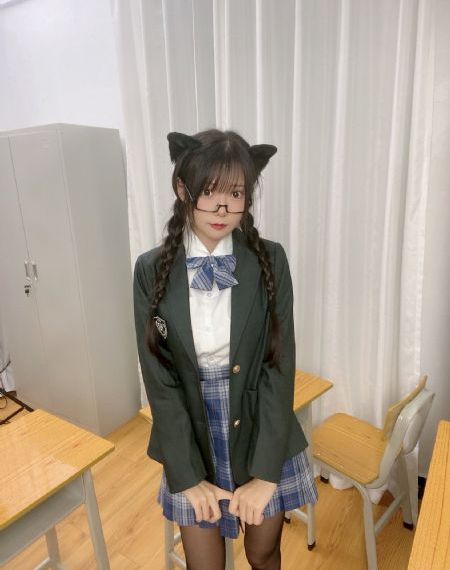 嗳嗳视频_BD英语完整视频观看