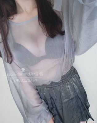《艳色》写真在线观看_DVD在线手机播放